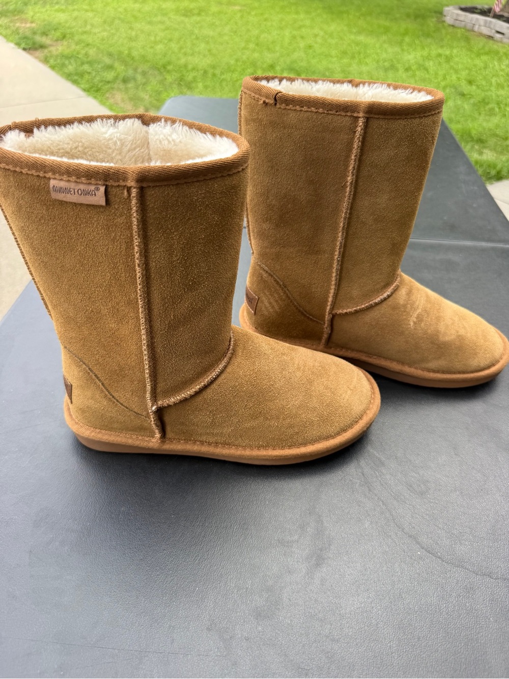 Minnetonka Chestnut Suede Shearling-Lined Girls Boots